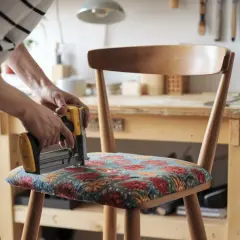 Jak obić krzesło? Kompletny poradnik DIY krok po kroku