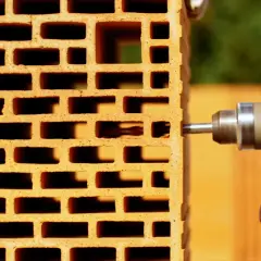 Jak dobrać kołki do szafki łazienkowej? Poradnik krok po kroku