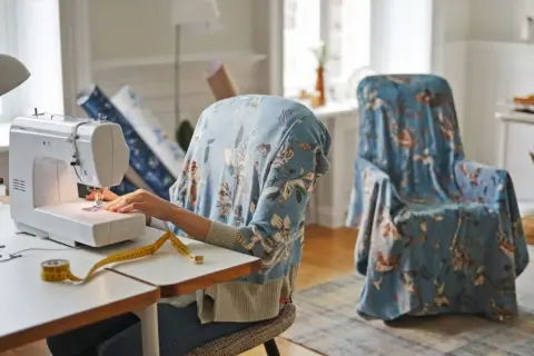 Uszyj pokrowiec na krzesło z gumką: prosty przewodnik DIY