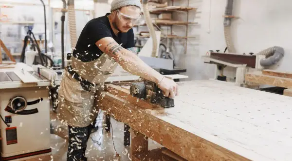 Solidny stół pod imadło: Jak zbudować go krok po kroku?