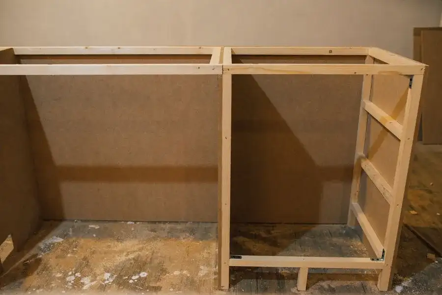 Szafka pod zlew DIY: Jak zbudować krok po kroku?